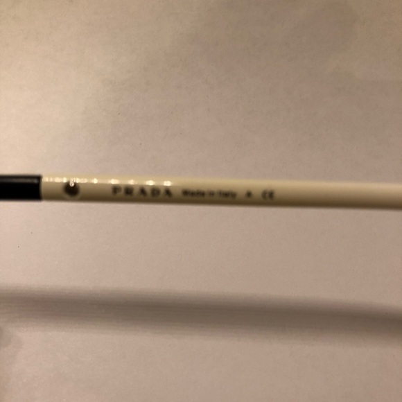 sunglasses - Picture 3 of 4